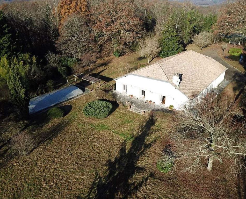 Propriété NOTRE DAME DE SANILHAC 392200€ DINO OLGIATI IMMOBILIER Propriété NOTRE DAME DE SANILHAC 392200€ DINO OLGIATI IMMOBILIER