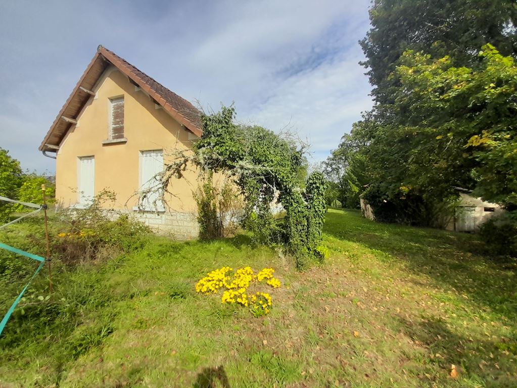 Ferme MILHAC D'AUBEROCHE 77000€ DINO OLGIATI IMMOBILIER Ferme MILHAC D'AUBEROCHE 77000€ DINO OLGIATI IMMOBILIER