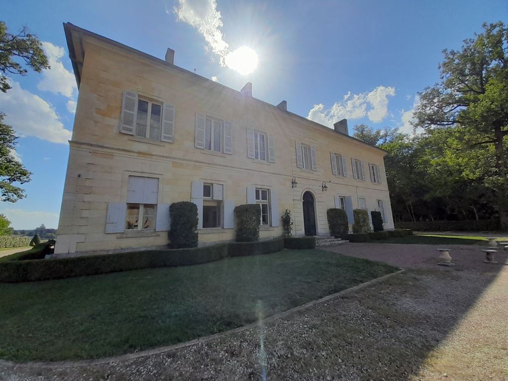 Château SORGES 1575000€ DINO OLGIATI IMMOBILIER