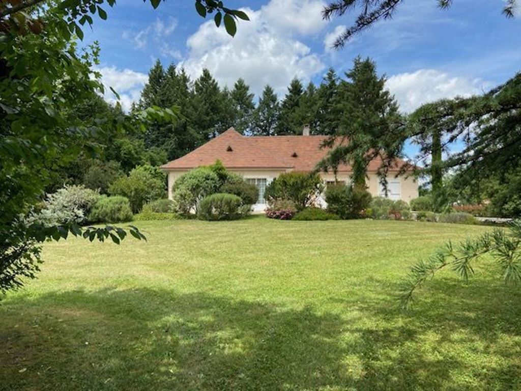 Propriété NEUVIC 472500€ DINO OLGIATI IMMOBILIER Propriété NEUVIC 472500€ DINO OLGIATI IMMOBILIER