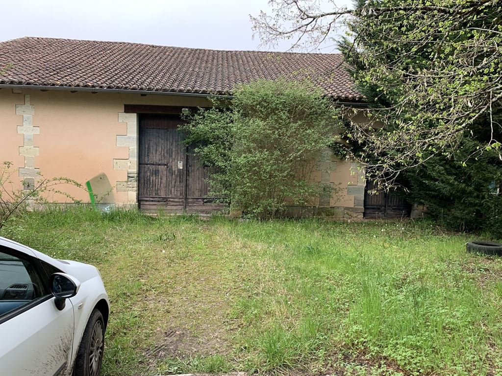 Grange ANNESSE ET BEAULIEU 88000€ DINO OLGIATI IMMOBILIER Grange ANNESSE ET BEAULIEU 88000€ DINO OLGIATI IMMOBILIER