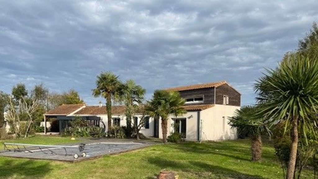 Maison Contemporaine AIFFRES 1490€ DINO OLGIATI IMMOBILIER