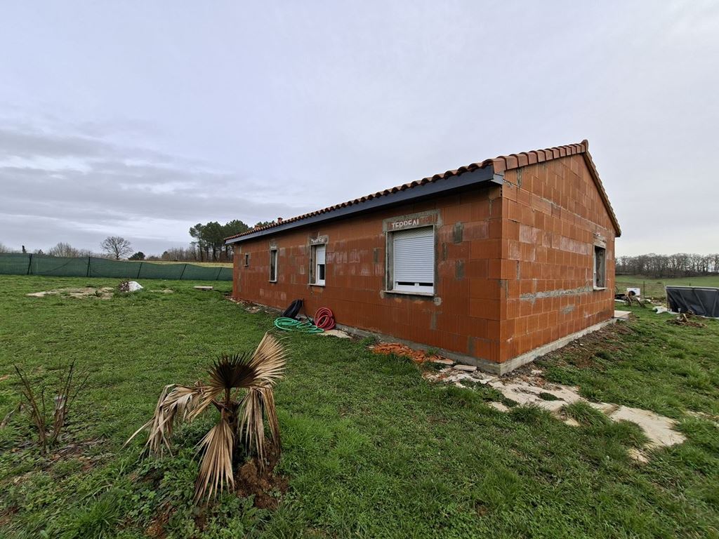 Maison de plain pied FOSSEMAGNE 121000€ DINO OLGIATI IMMOBILIER