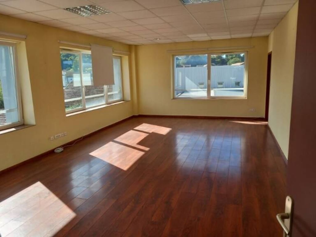 Appartement Local commercial PERIGUEUX 1790€ DINO OLGIATI IMMOBILIER Appartement Local commercial PERIGUEUX 1790€ DINO OLGIATI IMMOBILIER