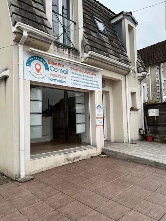 Appartement Local commercial TRELISSAC 1200€ DINO OLGIATI IMMOBILIER Appartement Local commercial TRELISSAC 1200€ DINO OLGIATI IMMOBILIER