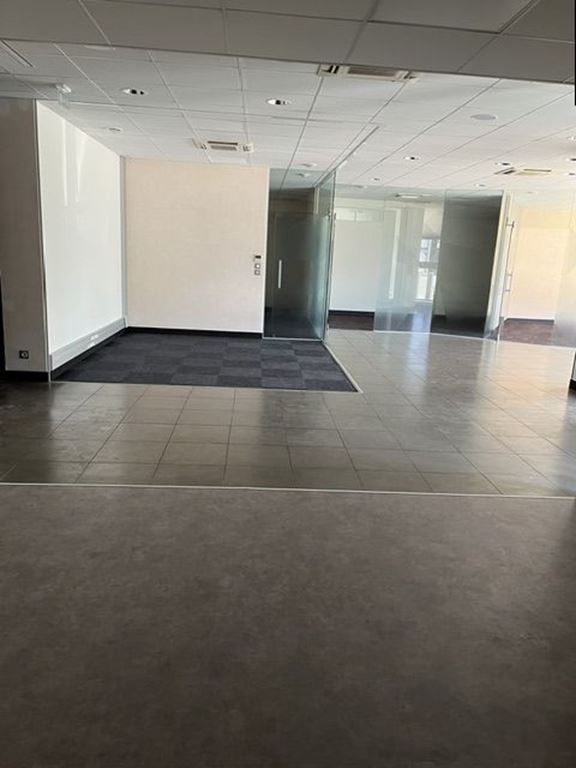 Appartement Local commercial BOULAZAC ISLE MANOIRE 2400€ DINO OLGIATI IMMOBILIER Appartement Local commercial BOULAZAC ISLE MANOIRE 2400€ DINO OLGIATI IMMOBILIER