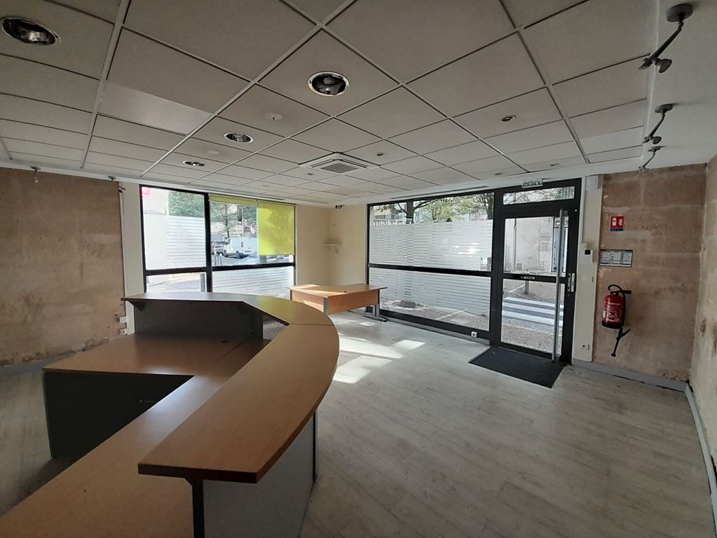 Appartement Local commercial PERIGUEUX 286200€ DINO OLGIATI IMMOBILIER Appartement Local commercial PERIGUEUX 286200€ DINO OLGIATI IMMOBILIER